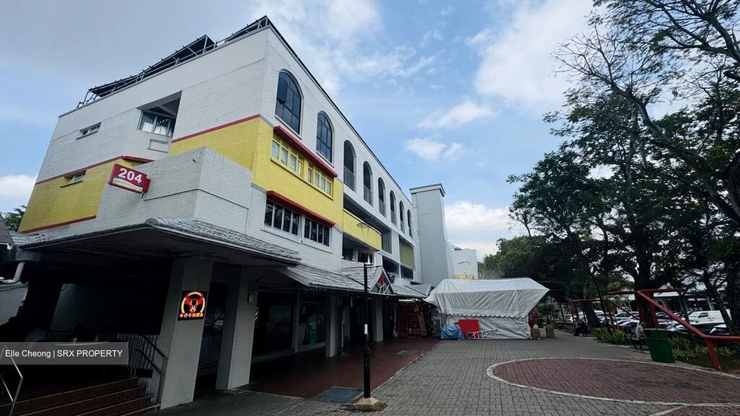 Hougang Street 21 (D19), Shop House #519695301